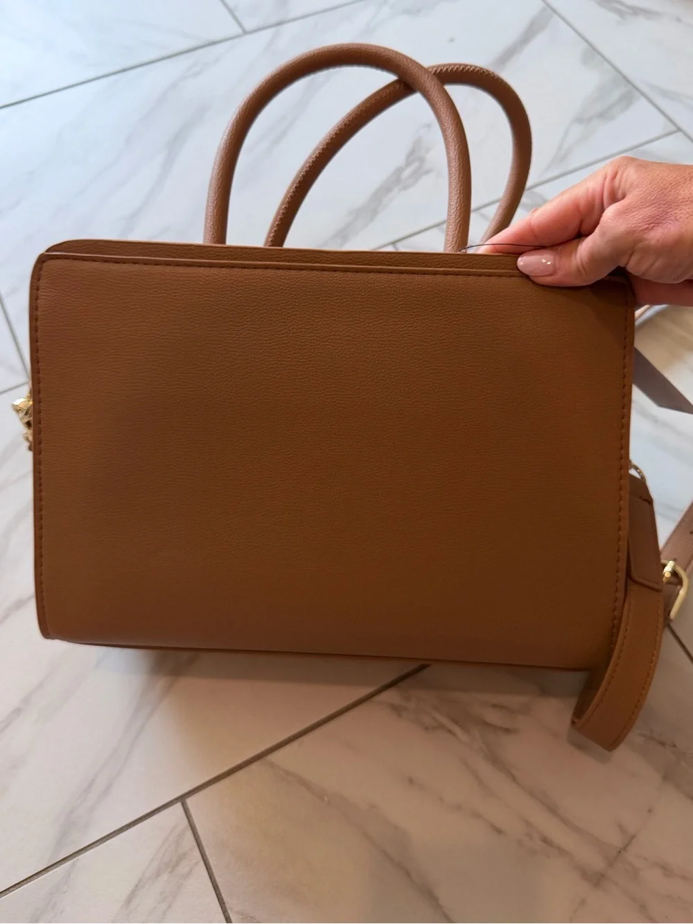 NWT Tommy Hilfiger Tan ,Structured Leather purse with adjustable strap.